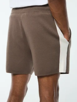 Giovane Short- Morel