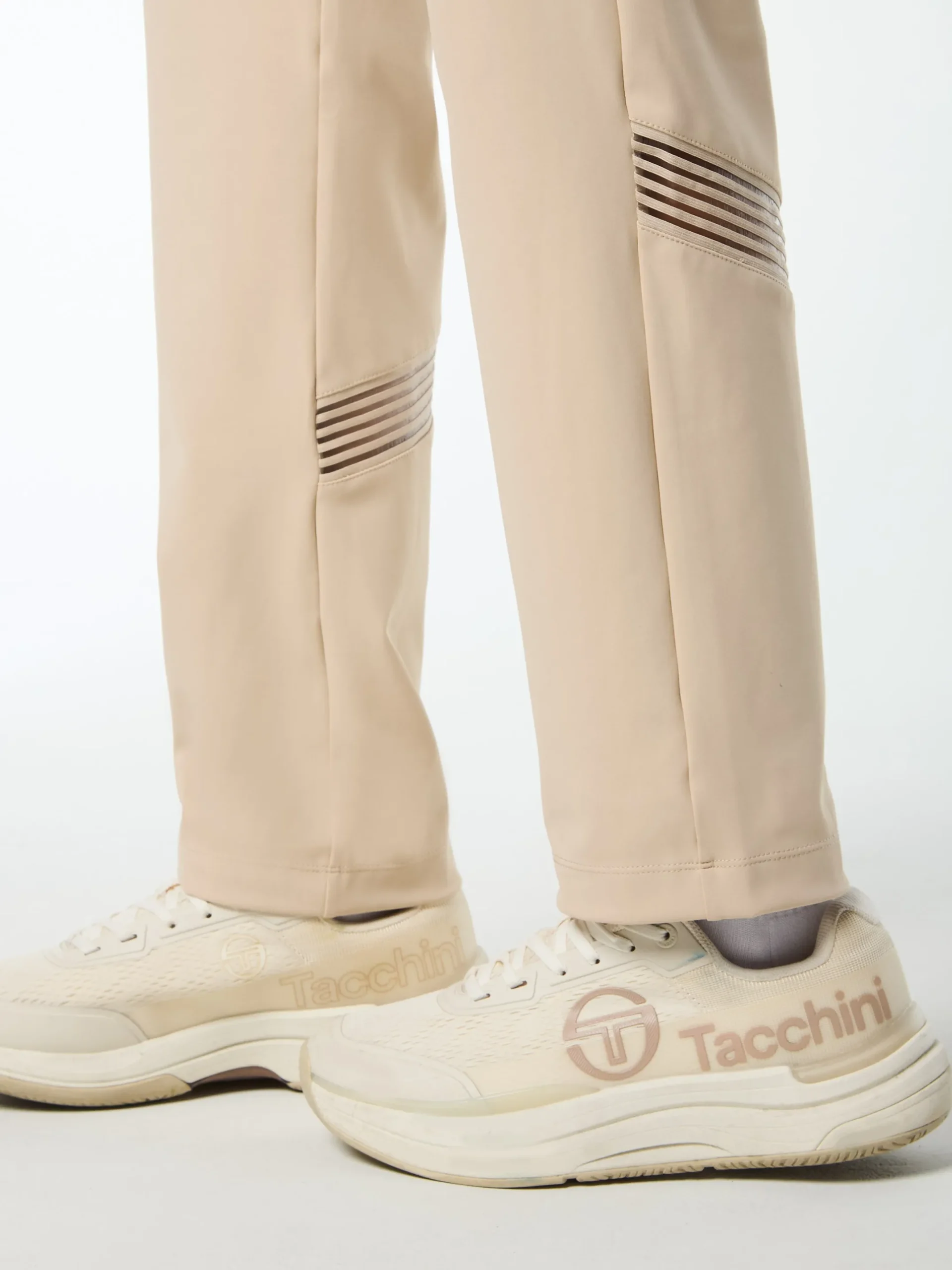 Noemi Pant- Humus