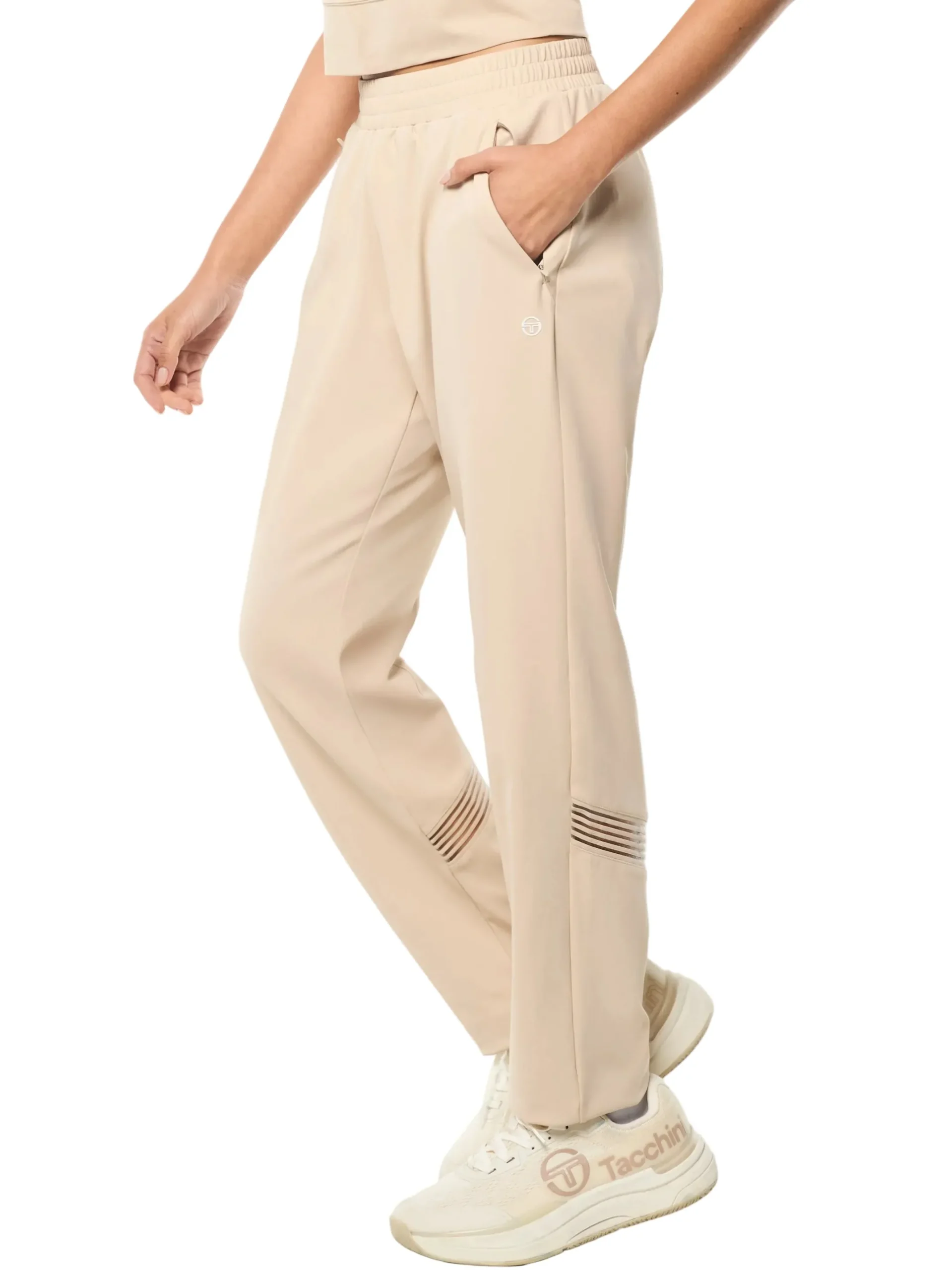 Noemi Pant- Humus