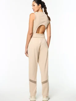 Noemi Top- Humus
