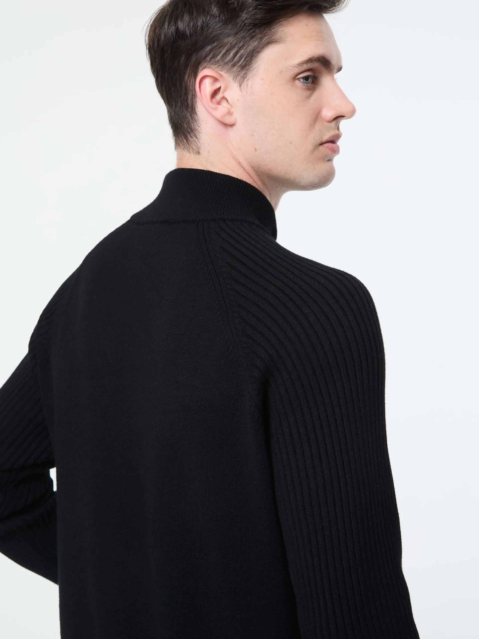 Saggio Track Jacket- Black Beauty