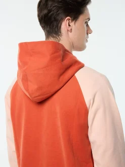 Vincere Hoodie- Hot Sauce