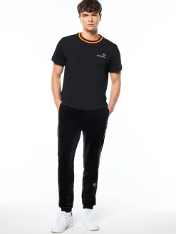 World Champion T-Shirt-Black Beauty
